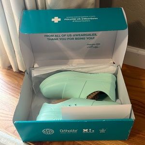 Gales size seven comfy nursing shoes